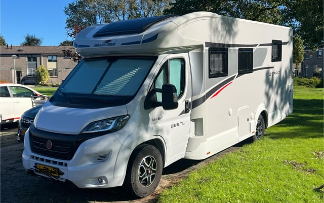 Rental - Low profile motorhome - null - #91862