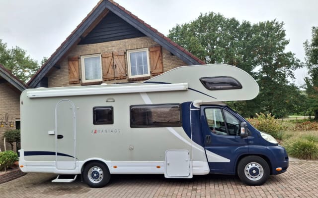 Boeking - Alkoof camper - null - #92874