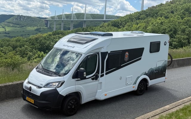 Boeking - Half-integraal camper - null - #94243