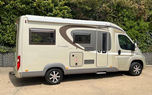 Rental - Low profile motorhome - null - #96847