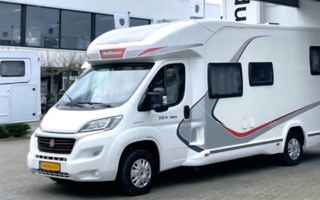 Location - Camping-car Profilé - null - #89885