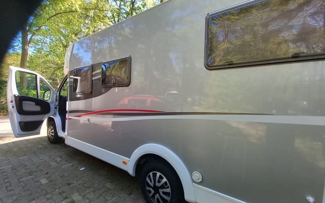 Location - Camping-car Profilé - null - #88644