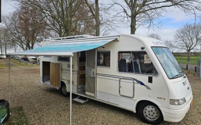 Location - Camping-car Intégral - null - #93024