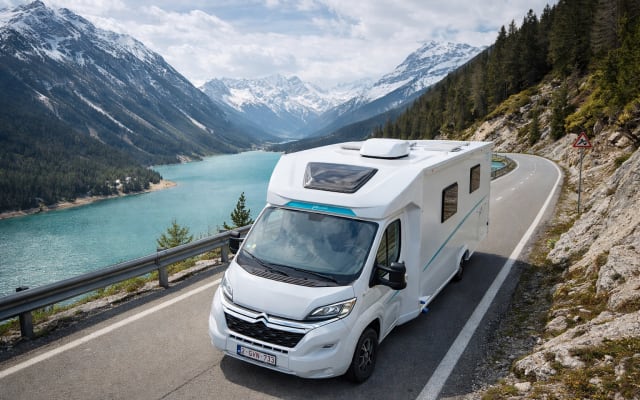 Location - Camping-car Intégral - null - #89107