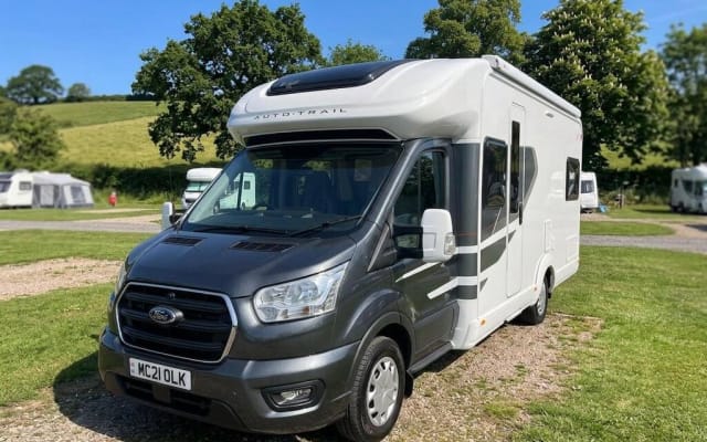 Rental - Low profile motorhome - null - #98975
