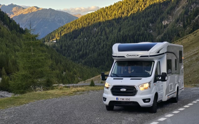Rental - Low profile motorhome - null - #80769