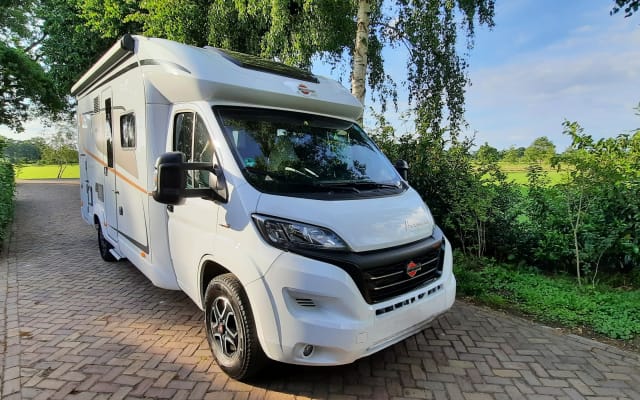 Boeking - Half-integraal camper - null - #88409