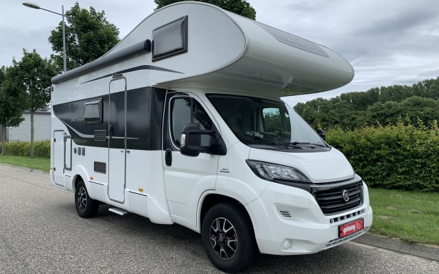 Boeking - Alkoof camper - null - #35879