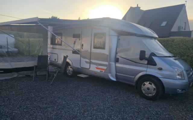Location - Camping-car Profilé - null - #98394