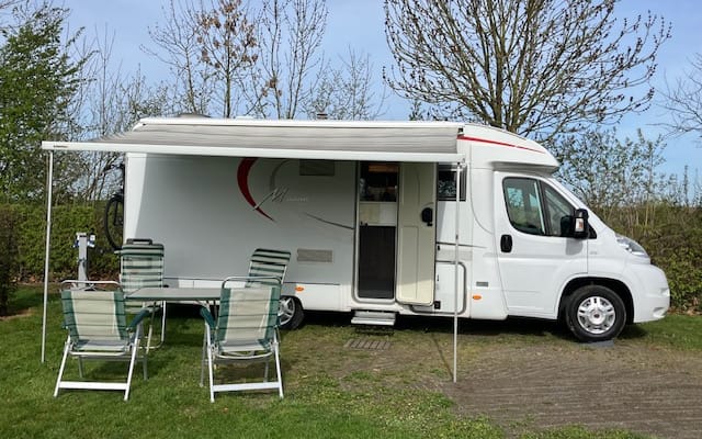 Location - Camping-car Intégral - null - #95566