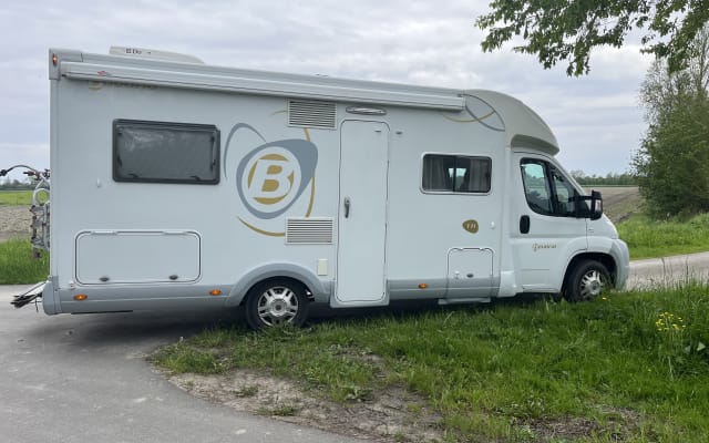 Rental - Low profile motorhome - null - #74271