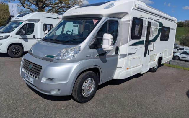 Rental - Low profile motorhome - null - #89883