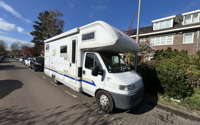 Boeking - Alkoof camper - null - #98282
