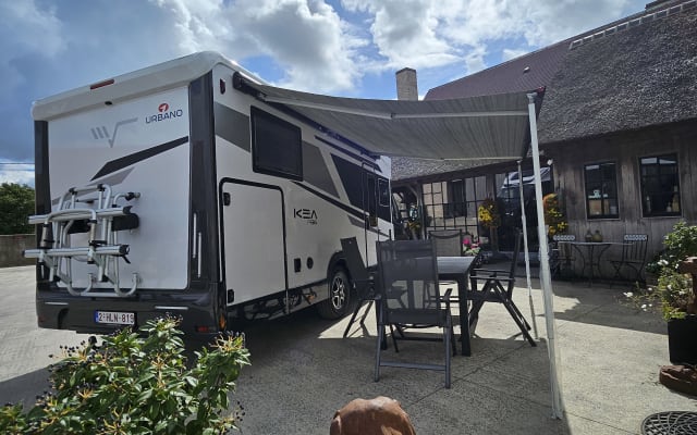 Rental - Low profile motorhome - null - #91838