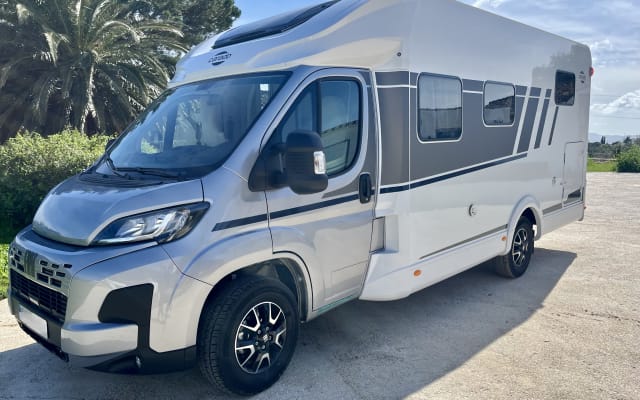 Alquiler - Autocaravana Perfilada - null - #4032