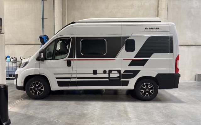 Location - Fourgon aménagé - null - #9854