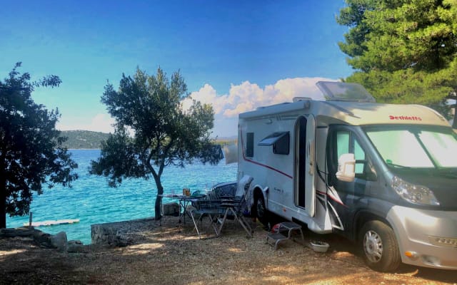 Boeking - Half-integraal camper - null - #87143