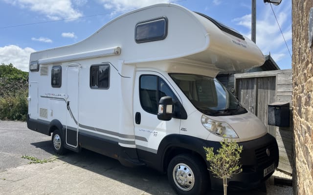 Hire - Coachbuilt motorhome - null - #90077