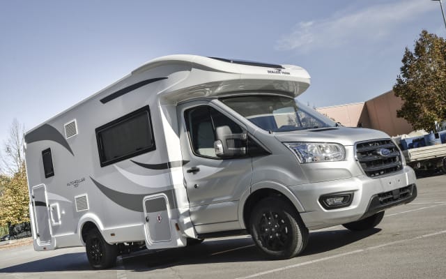 Rental - Low profile motorhome - null - #88185