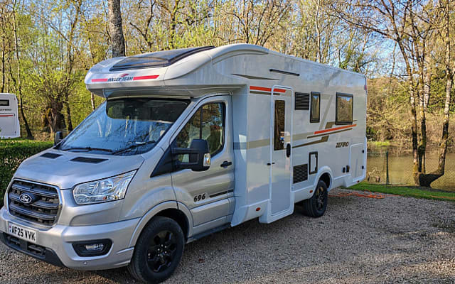 Rental - Low profile motorhome - null - #93242