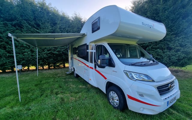 Rental - Low profile motorhome - null - #35061