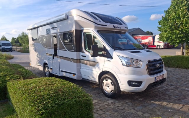 Boeking - Half-integraal camper - null - #90779