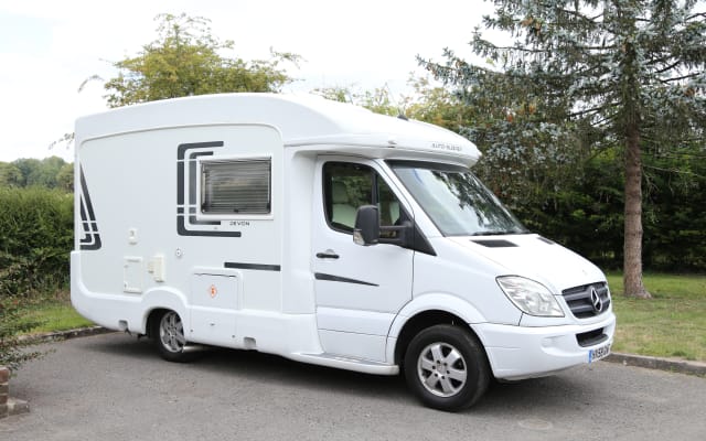 Rental - Low profile motorhome - null - #91654