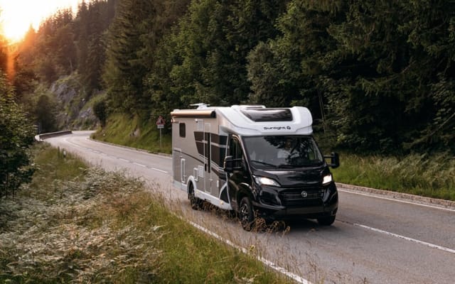 Boeking - Half-integraal camper - null - #93151