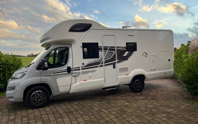 Rental - Coachbuilt motorhome - null - #94652