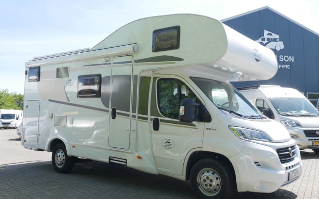 Boeking - Alkoof camper - null - #97234