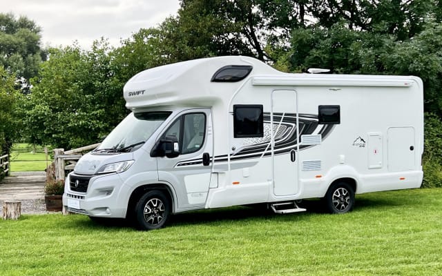 Rental - Coachbuilt motorhome - null - #61200