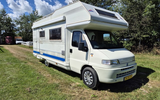 Boeking - Alkoof camper - null - #79482