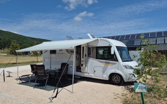 Location - Camping-car Intégral - null - #79731