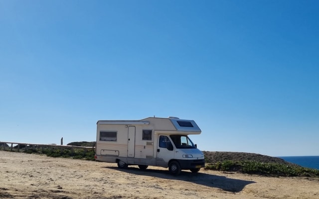 Boeking - Alkoof camper - null - #73318