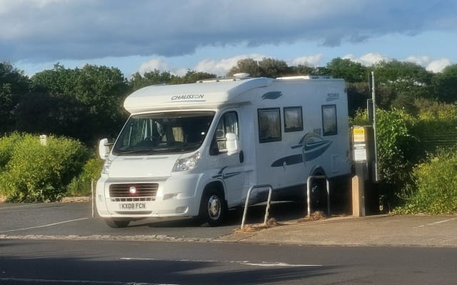 Rental - Low profile motorhome - null - #96172