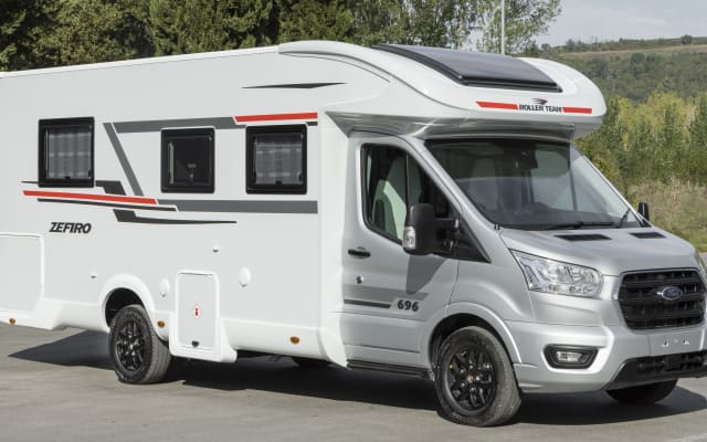 Rental - Low profile motorhome - null - #87720