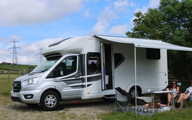 Rental - Low profile motorhome - null - #98048