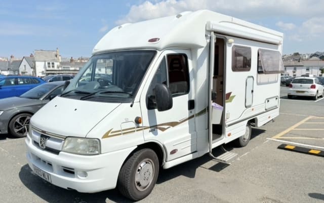 Rental - Low profile motorhome - null - #96563