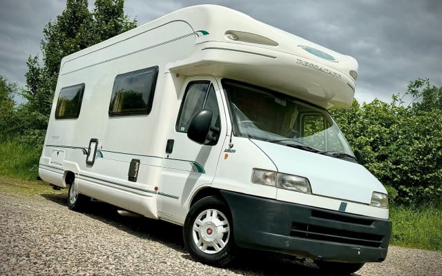Rental - Coachbuilt motorhome - null - #75044