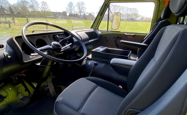 Manfred – VW LT28 – Stimmungsvoller 2er-Wohnmobilbus von 1976