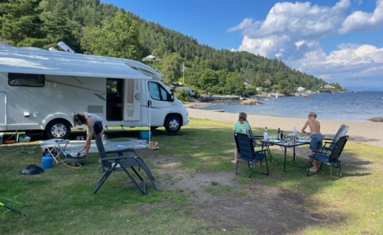 4 posti Hymer semintegrato del 2019