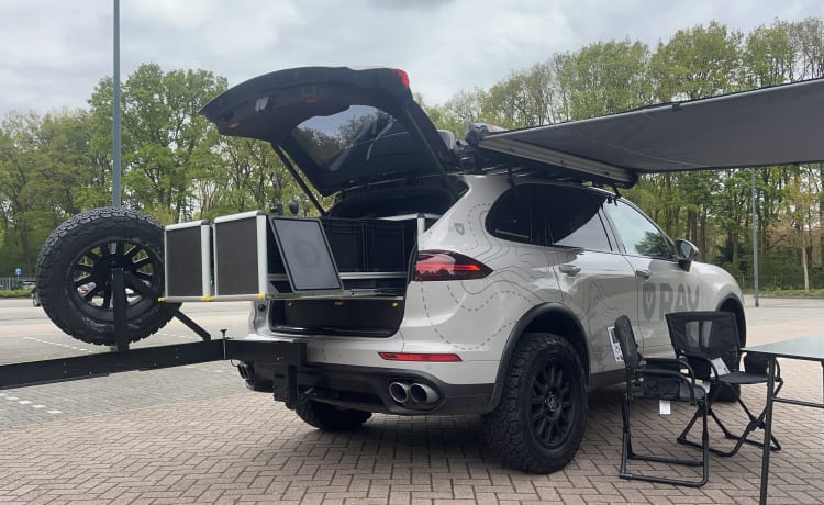 RAY001 – Porsche Cayenne Overland