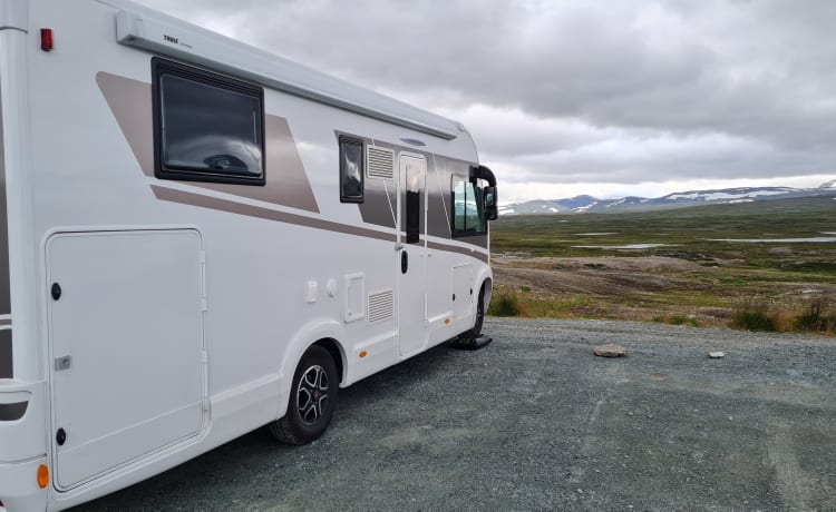 Nouveau camping-car intégral / automatique / 160 CV