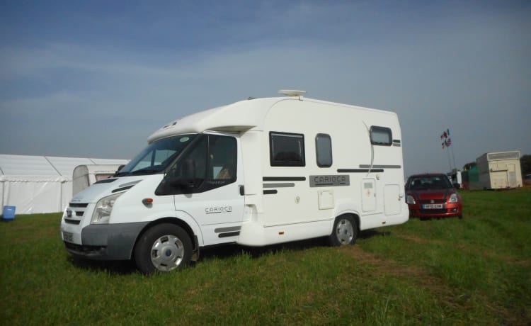 EASY 8 MOTORHOME VERHUUR GEWOON OPKOMEN EN GAAN