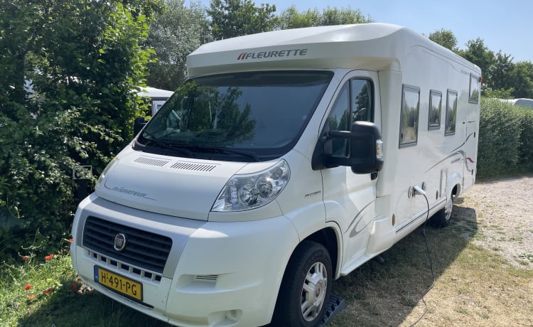 Camping-car familial Fiat Fleurette 4-pers 130 CV