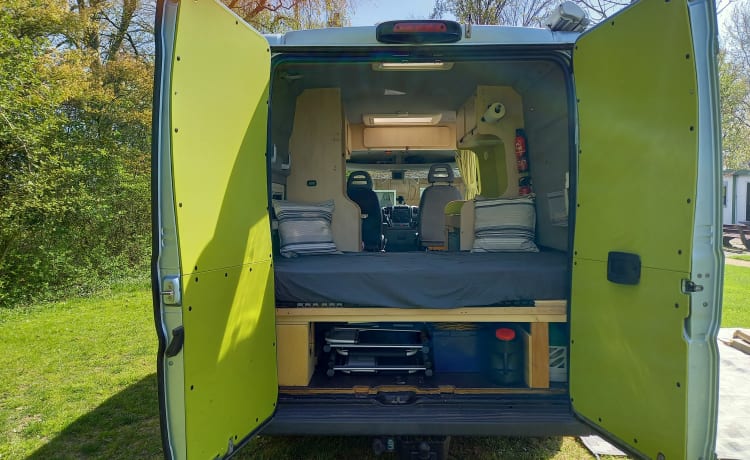 Cozy and compact Peugeot Boxer.