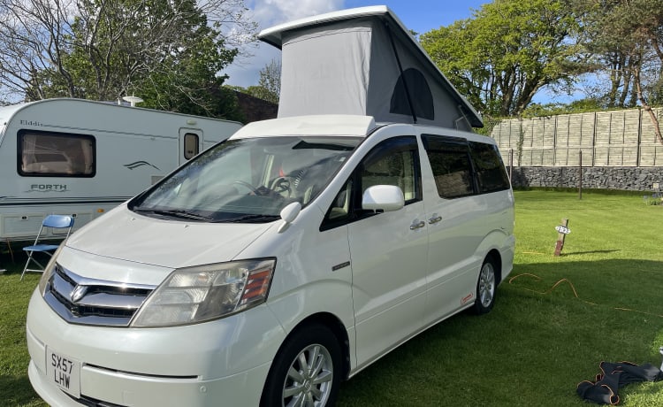 Hybrid – Compact Hybrid Family camper