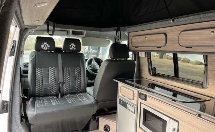 Iona – Conversion de camping-car de luxe VW T6