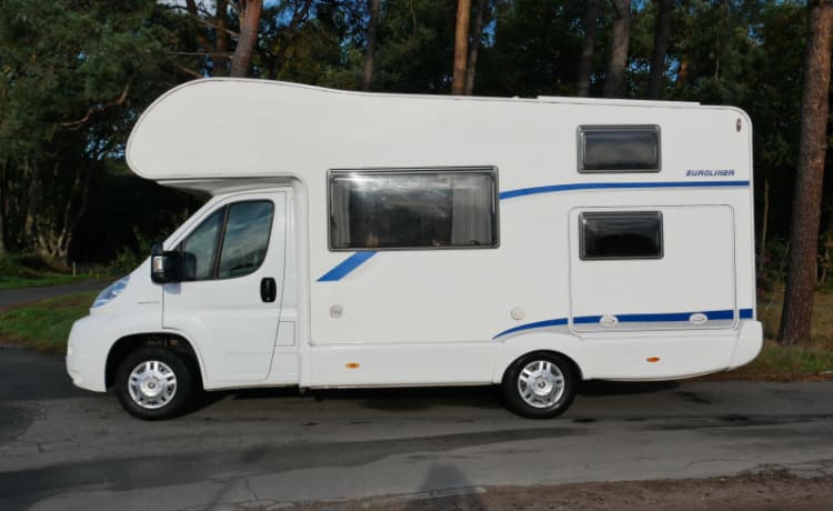 Camper familiare per 6 persone, alcova, Joint Euroliner