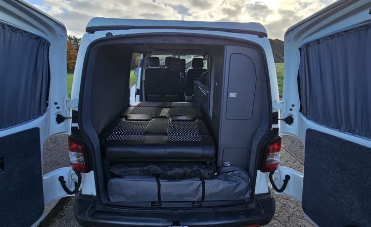 Vanhalla – Camping-car VW T5 Récemment converti en 2024 LWB 4 couchettes